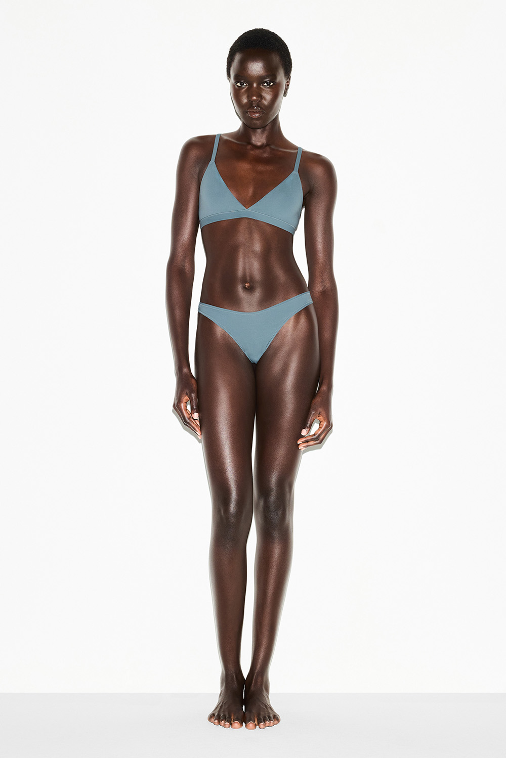 תמונת כל הלוק של TRIANGLE BRALETTE